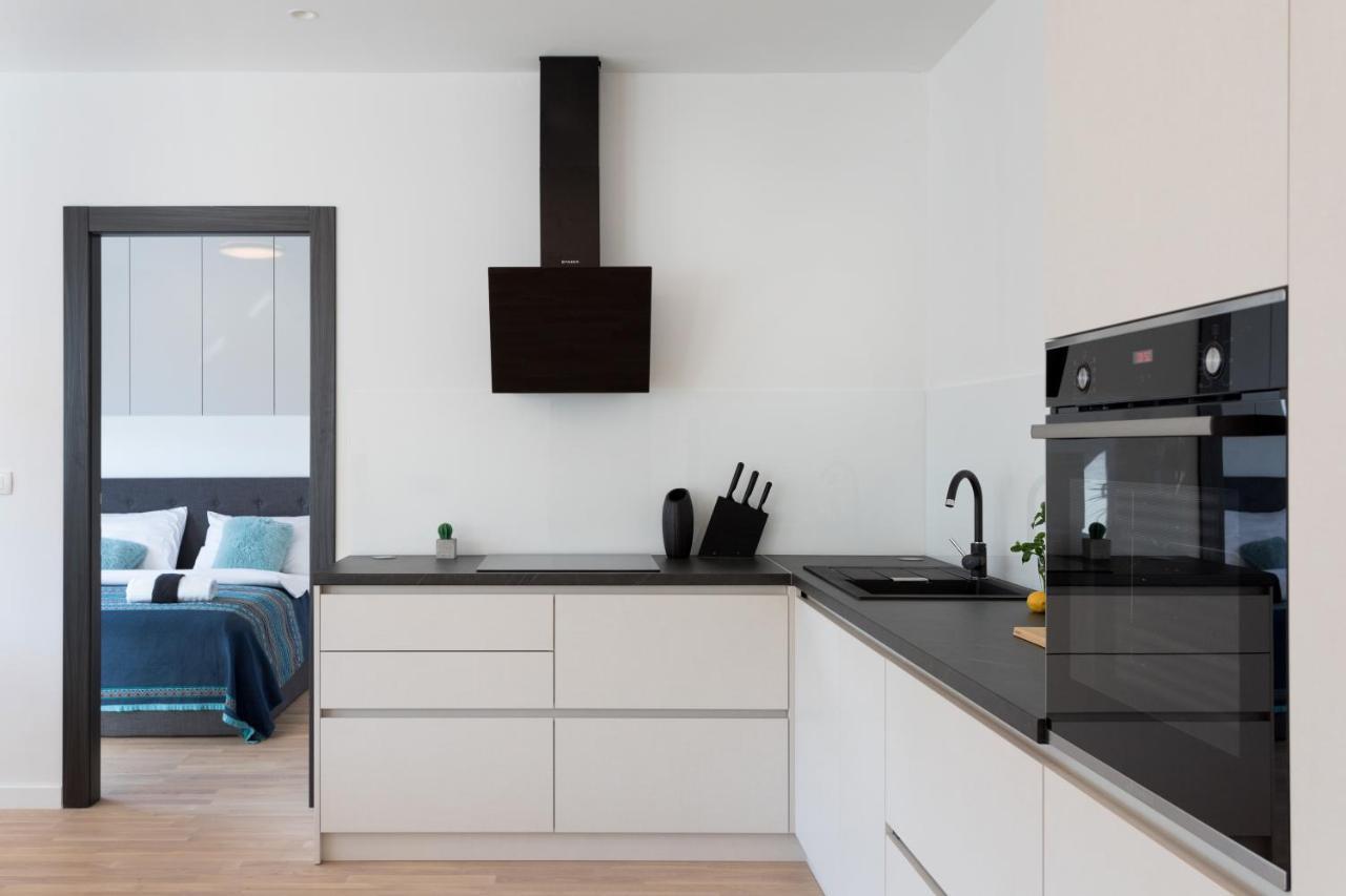 Design 2Bdr Apartment Near City Center Zagabria Esterno foto