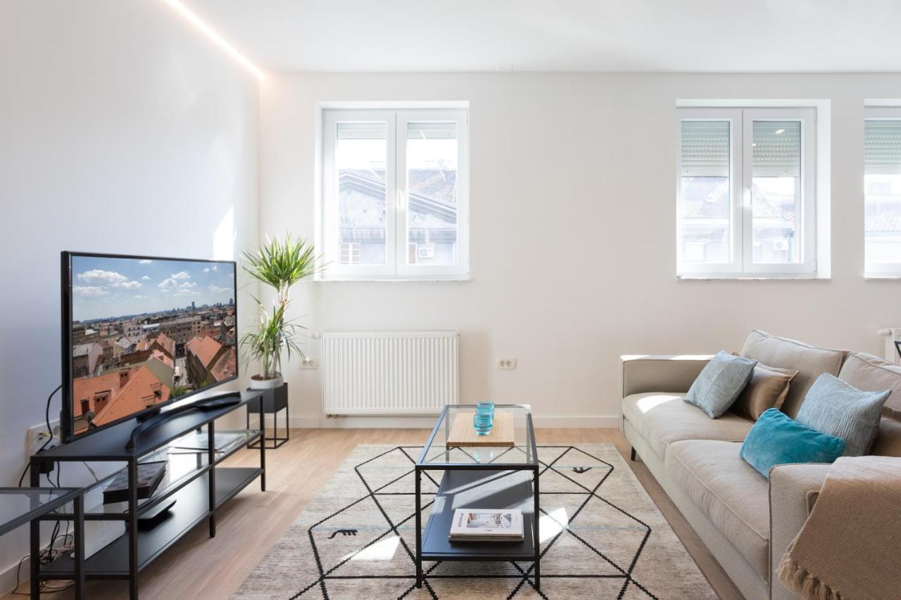 Design 2Bdr Apartment Near City Center Zagabria Esterno foto