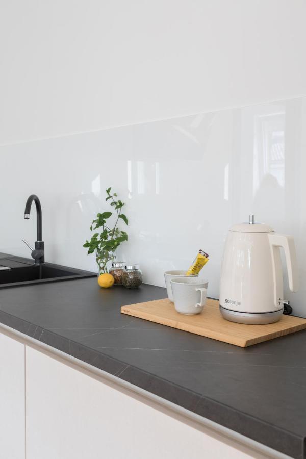 Design 2Bdr Apartment Near City Center Zagabria Esterno foto